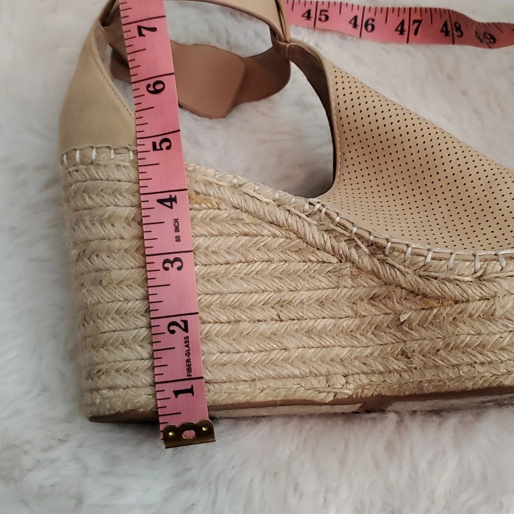 Marc Fisher MLANNIE Perforated Espadrille Wedge Sandals